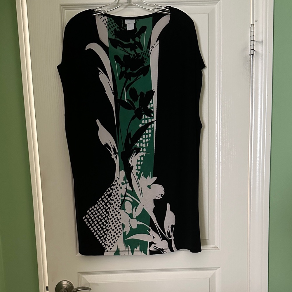 Chico's navy blue and green sleeveless shirt